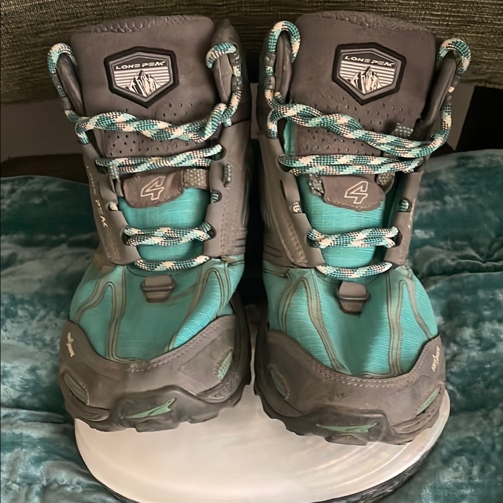 Altra V Flex Lone Peaks Gaiter Trap boots size 8